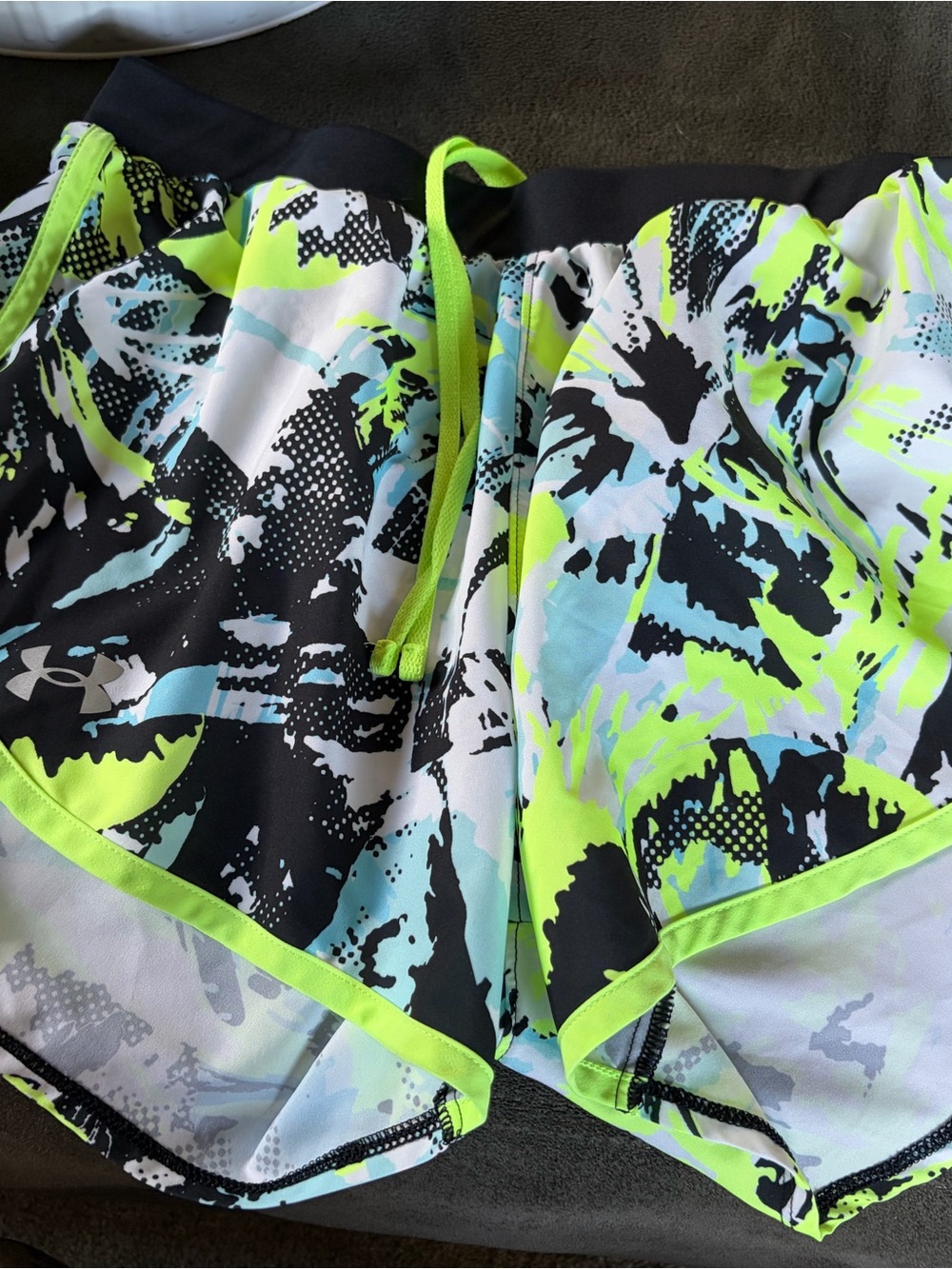 Lot of Under Armour Women’s Medium Running Shorts, Quantity 4